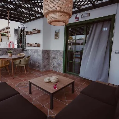 Holanda Tropic Villa *